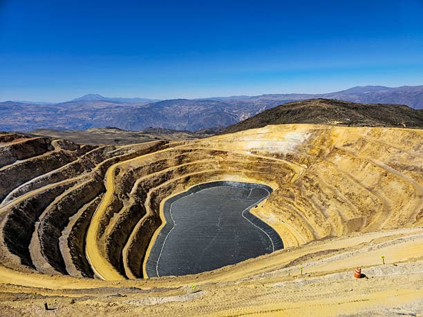 Operación minera con geomembranas