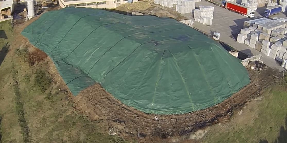 Operación minera con geomembranas